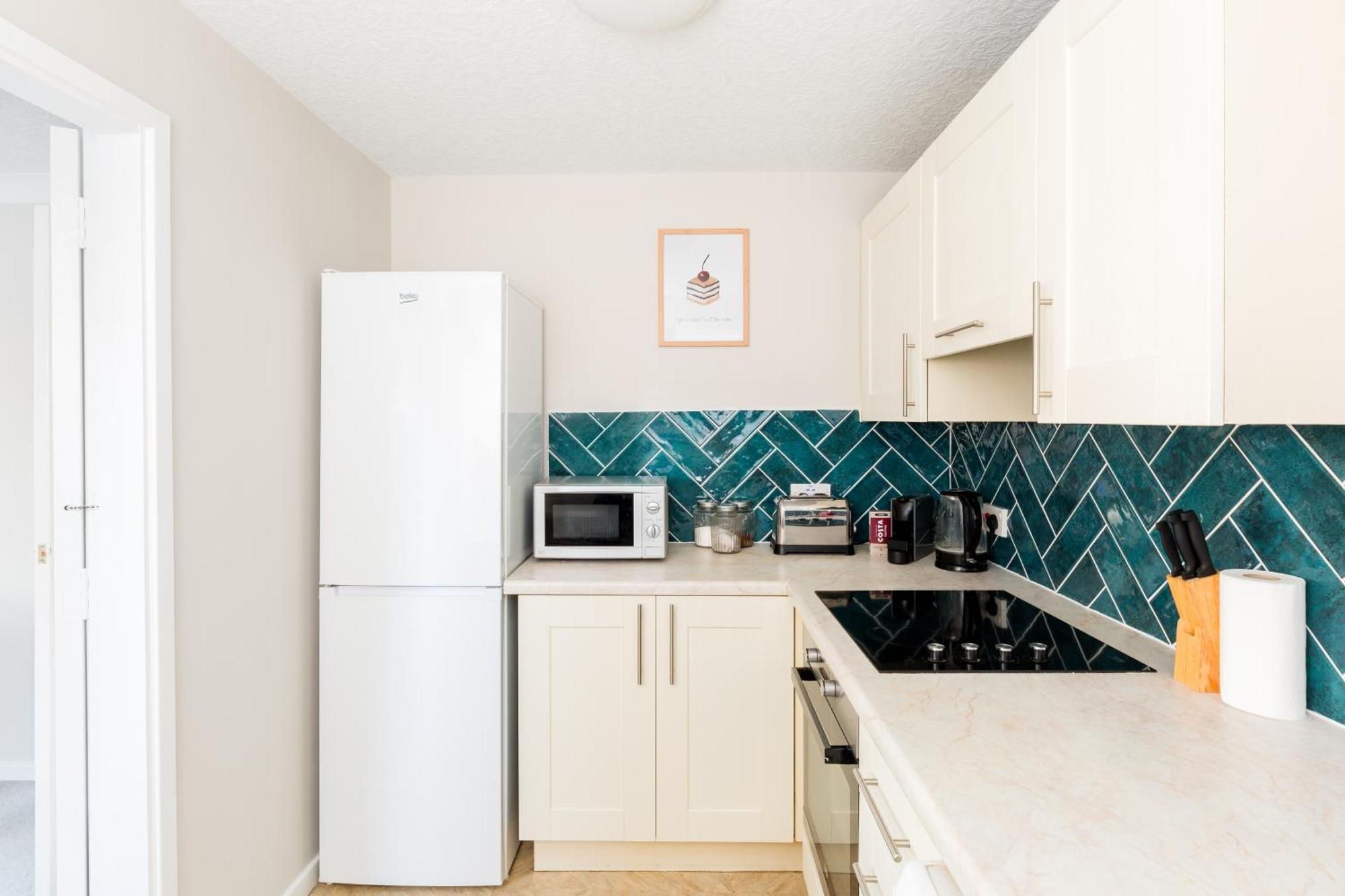 Modern 2-Bedroom Apartments With Free Parking In Leamington Spa Exterior foto