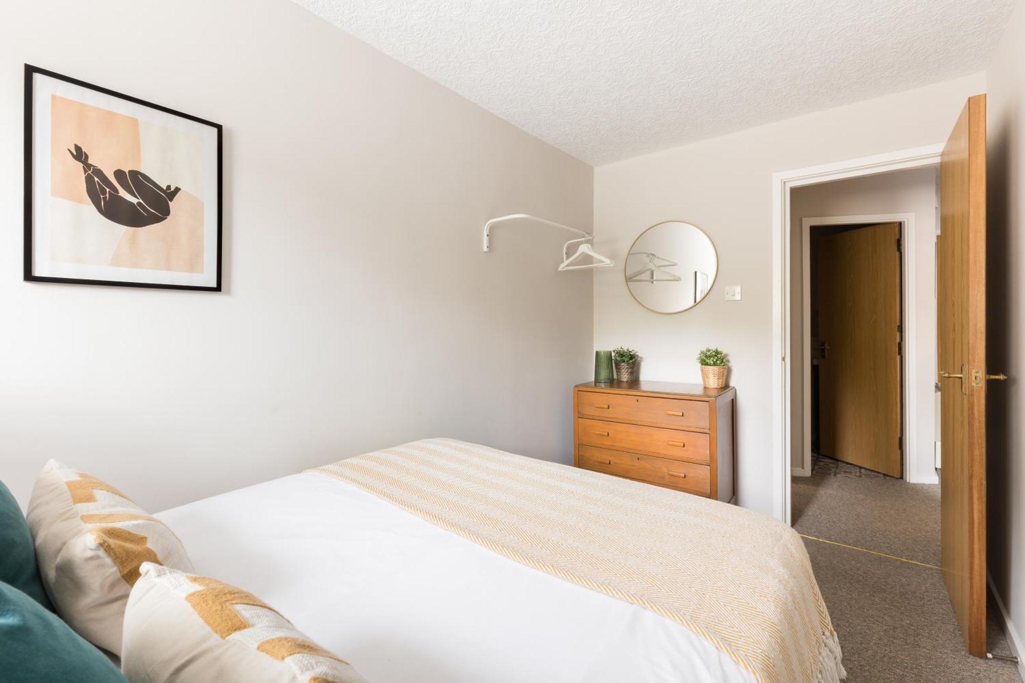 Modern 2-Bedroom Apartments With Free Parking In Leamington Spa Exterior foto