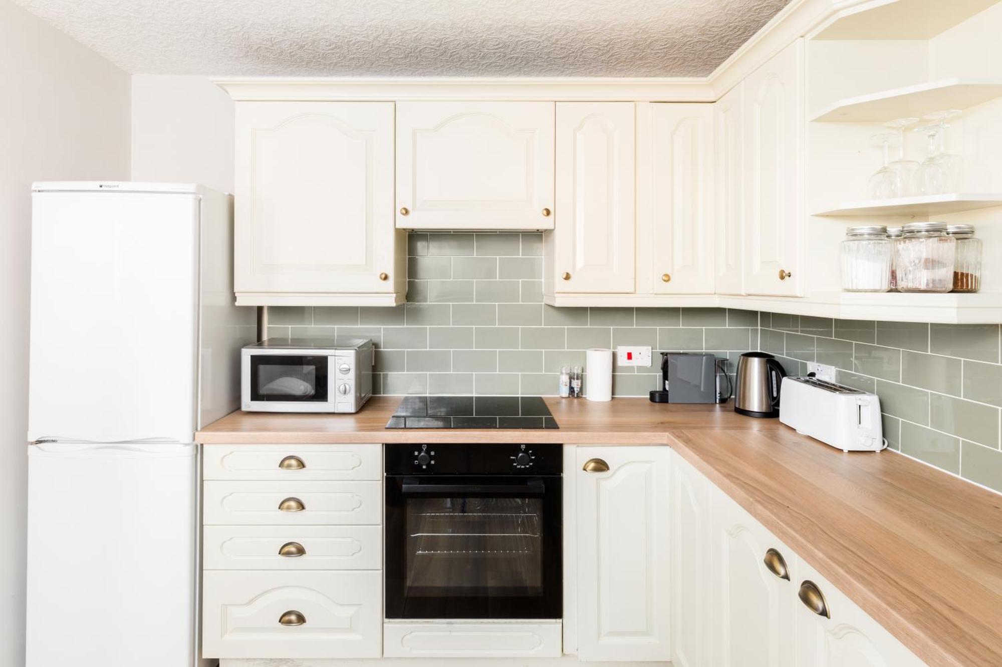 Modern 2-Bedroom Apartments With Free Parking In Leamington Spa Exterior foto